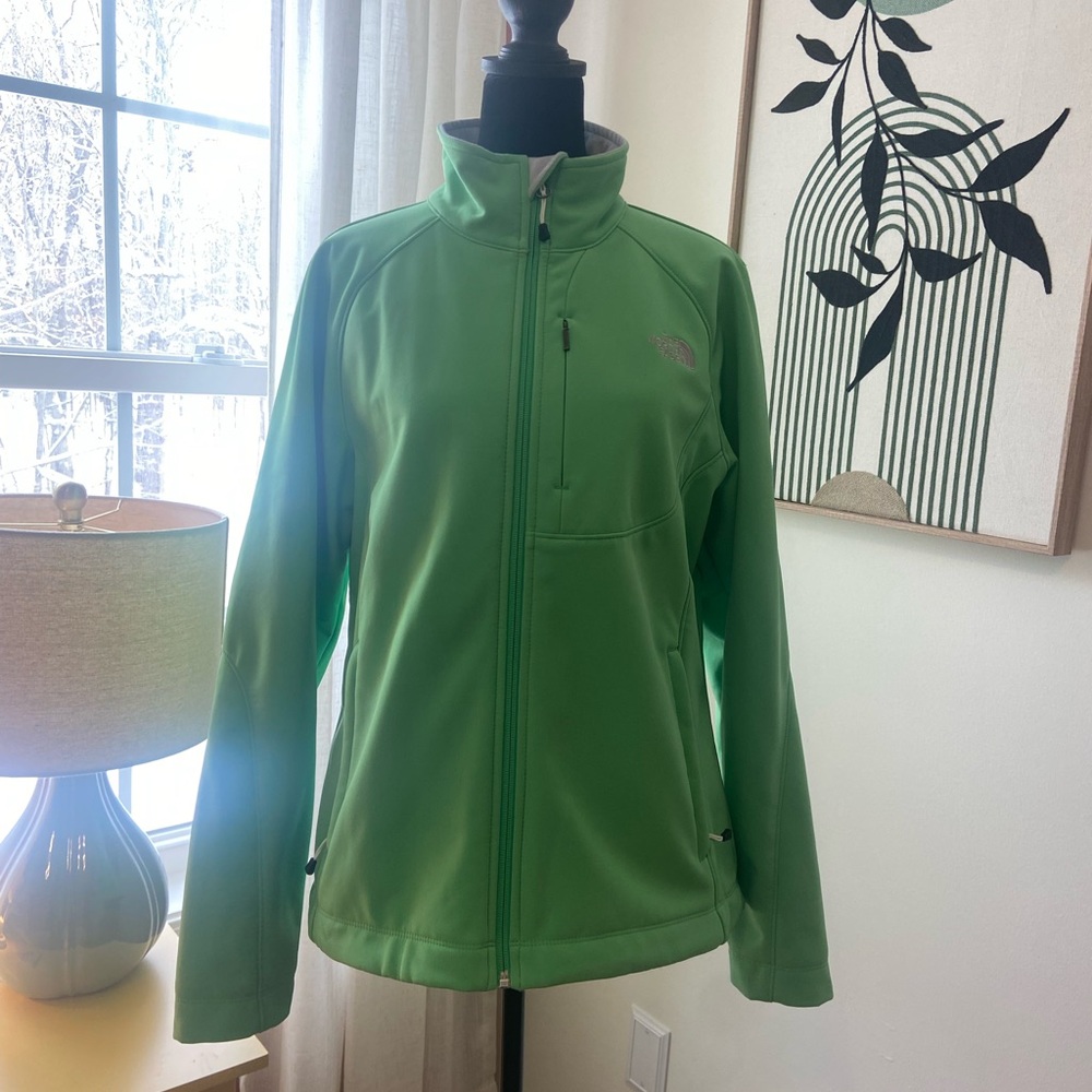 The North Face Apex Bionic Jacket women’s large surreal green